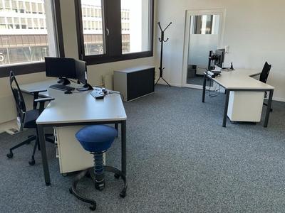 Overview picture of Desk set up (2x)